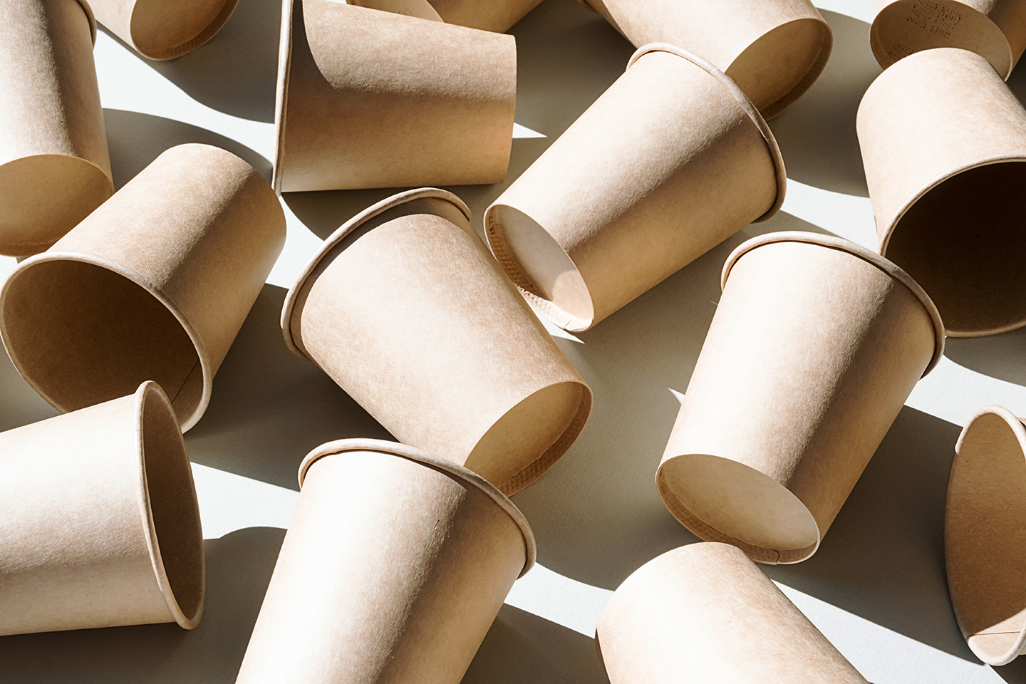 أكواب ورقية